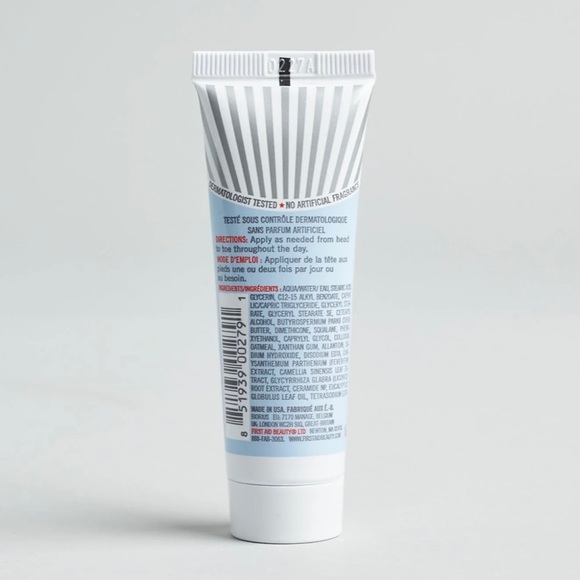 First Aid Beauty Ultra Repair Cream Intense Hydration for Dry Parched Skin - Picture 3 of 8